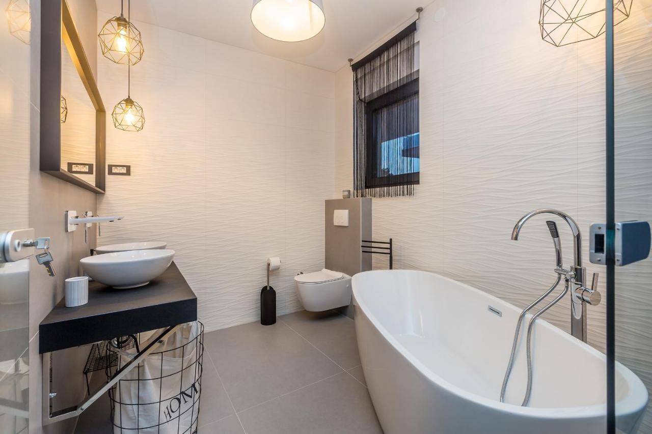 Luxury Apartment Noa Njivice Esterno foto