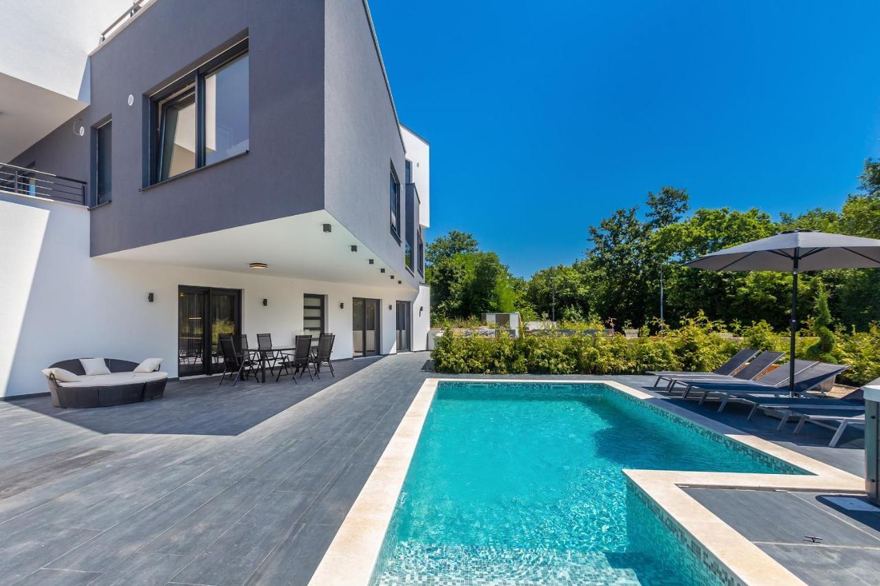 Luxury Apartment Noa Njivice Esterno foto