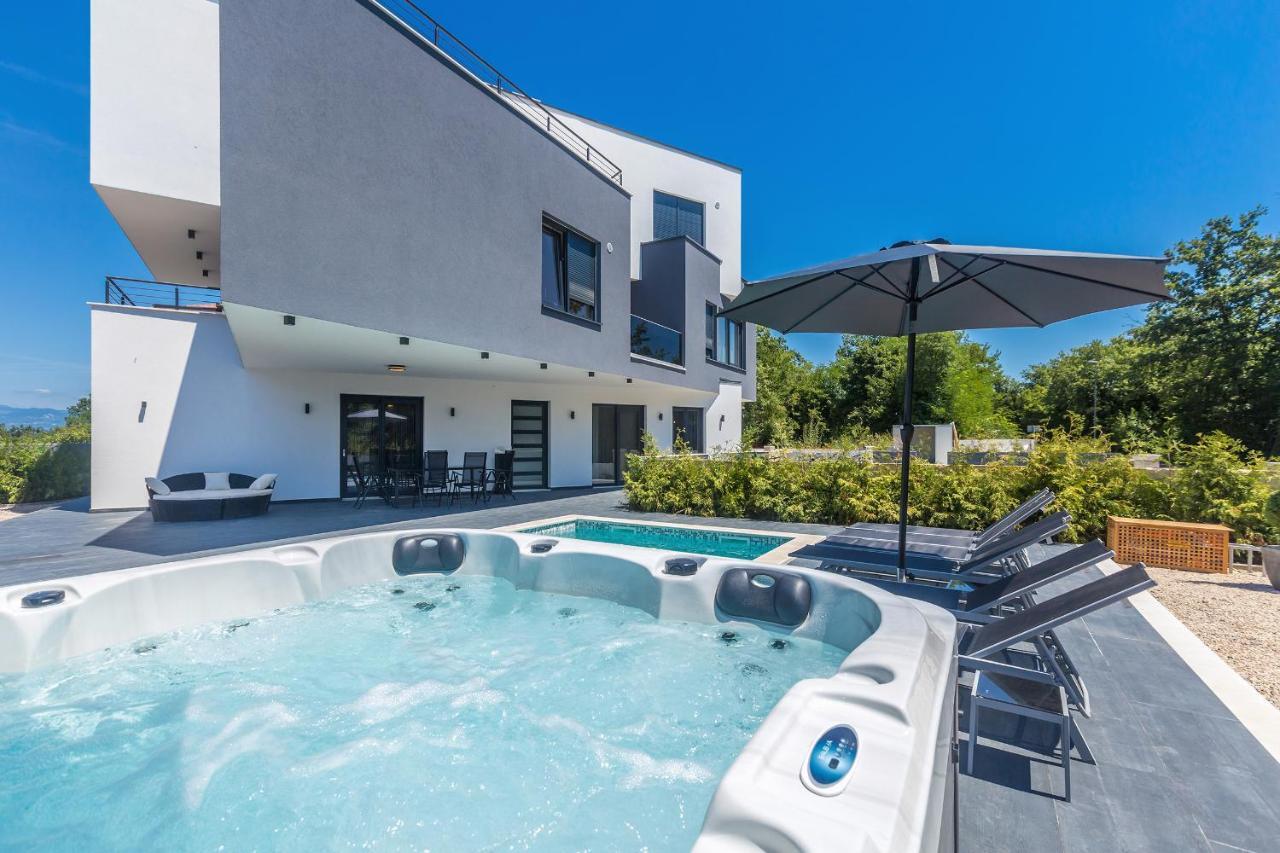 Luxury Apartment Noa Njivice Esterno foto