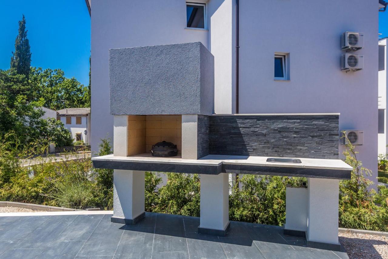 Luxury Apartment Noa Njivice Esterno foto